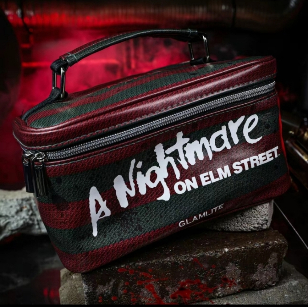 A Nightmare On Elm Street Makeup Bag - Picture 8 of 8